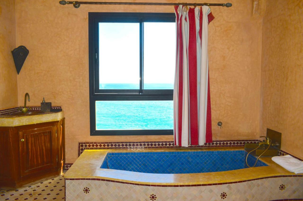 Bouad Seafront Apartments & Rooms Taghazout Buitenkant foto